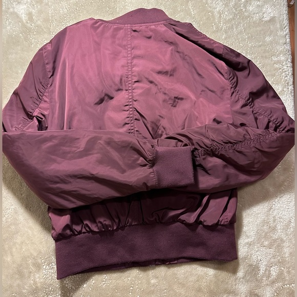 Bomber jacket with removable hood - Picture 3 of 4